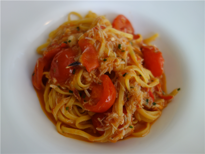 tagliolini with crab and cherry tomato